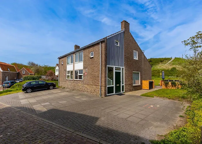 Hogehilweg 16 vakantiehuis, Direct onder de duinen - eigen parkeerplaatsen Domburg